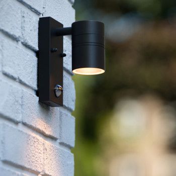 Lucide ARNE-LED - přisazené bodové svítidlo venkovní - Ø 6,3 cm - LED - GU10 - 1x5W 2700K - IP44 - Černá 14866/05/30, LUCIDE, TRENDY svítidla